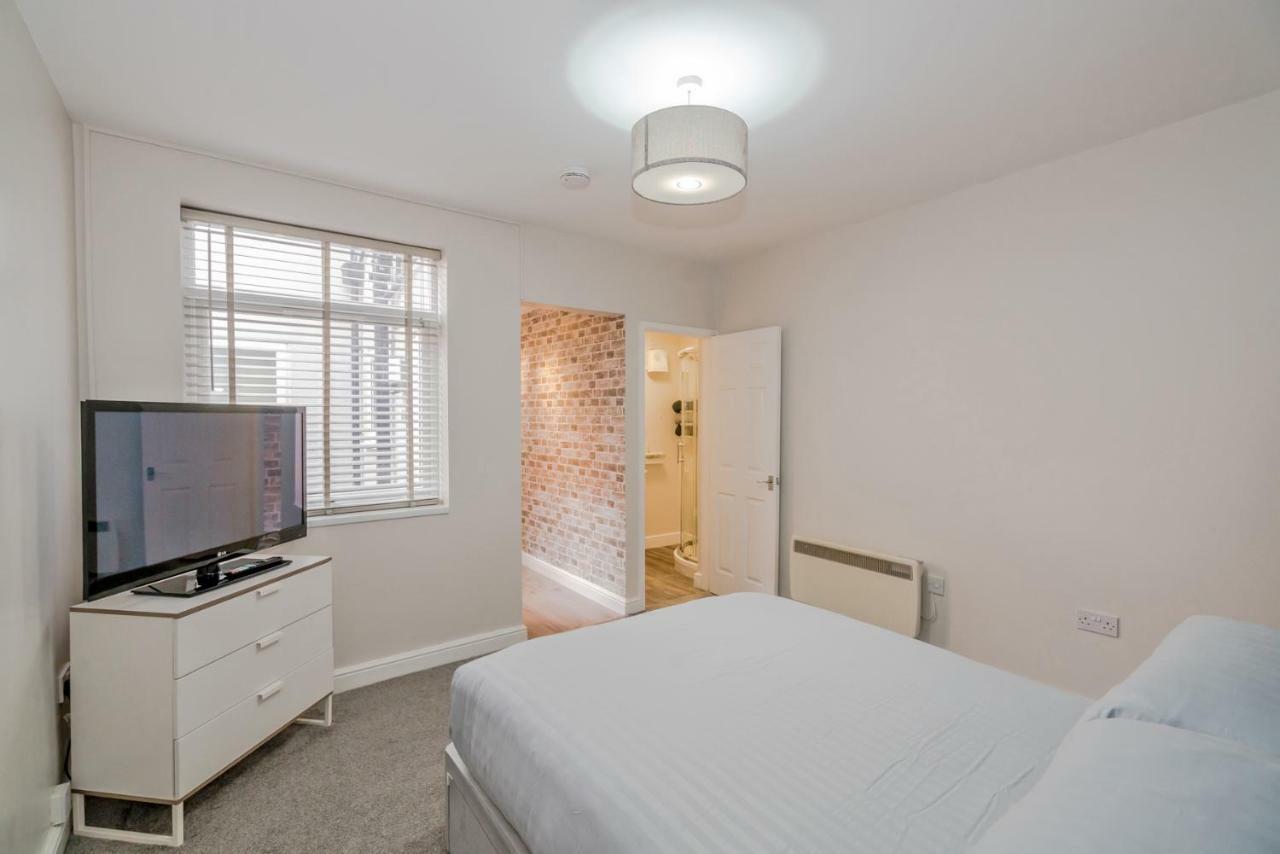 Cannock Hotel Apartments Екстер'єр фото